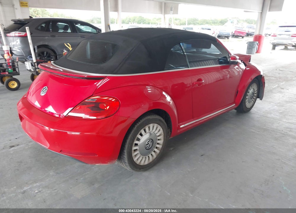 2015 VOLKSWAGEN BEETLE VIN: 3VW507AT2FM811406