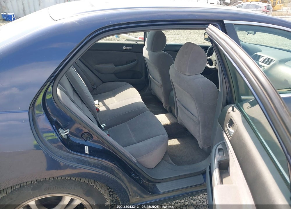 2007 HONDA ACCORD VIN: JHMCM563X7C022854