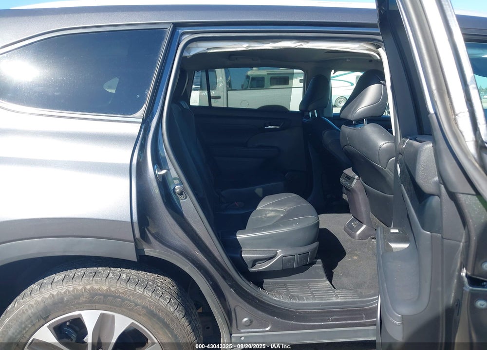 2022 TOYOTA HIGHLANDER VIN: 5TDGZRAH4NS129179