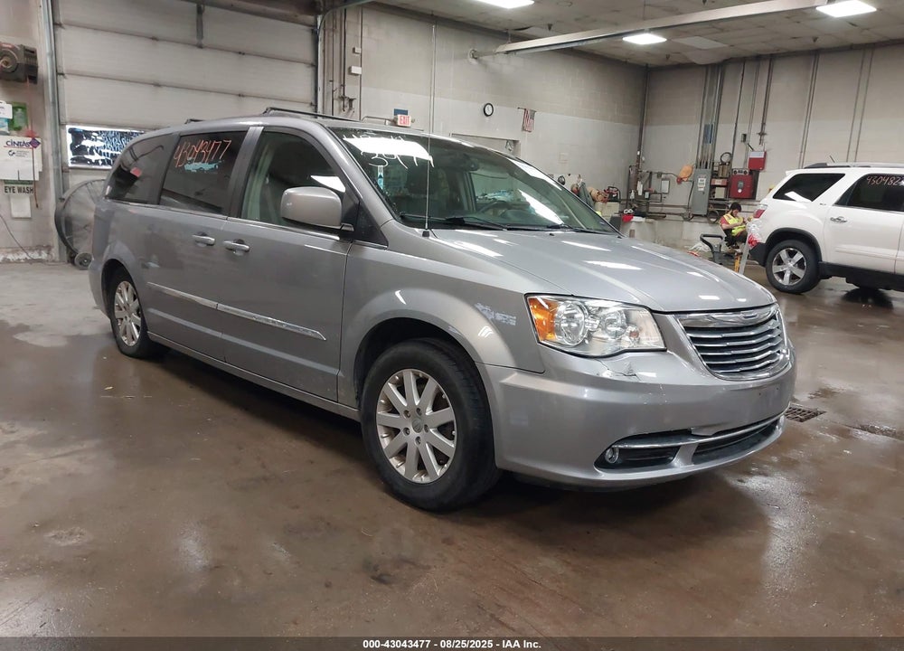 2016 CHRYSLER TOWN & COUNTRY VIN: 2C4RC1BG8GR288932