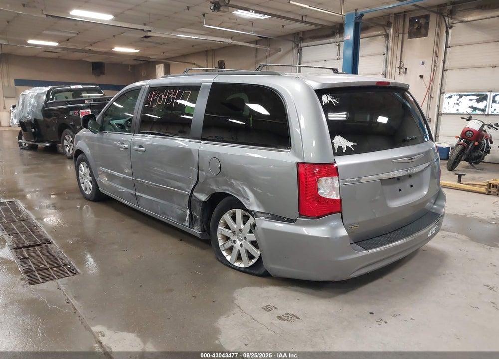 2016 CHRYSLER TOWN & COUNTRY VIN: 2C4RC1BG8GR288932