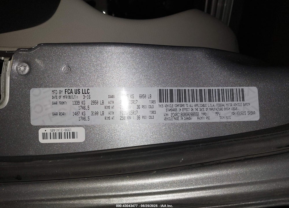 2016 CHRYSLER TOWN & COUNTRY VIN: 2C4RC1BG8GR288932