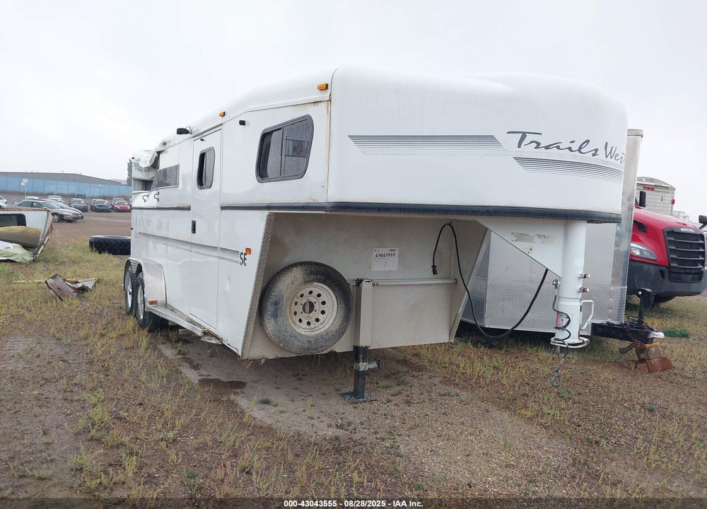 2002 TRAIL WEST HORSE TRAILER 3H VIN: 49SH724242P019496