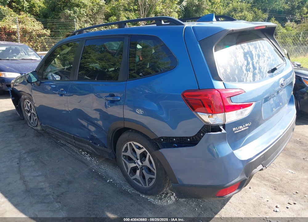 2022 SUBARU FORESTER VIN: JF2SKAEC9NH458819