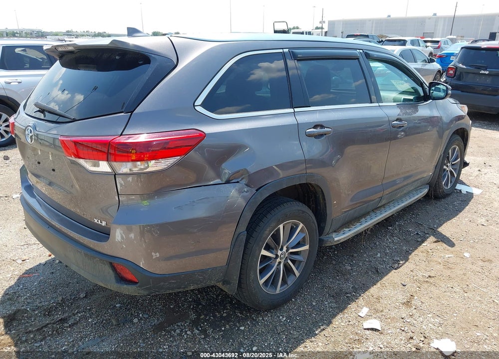 2019 TOYOTA HIGHLANDER VIN: 5TDKZRFH6KS568463