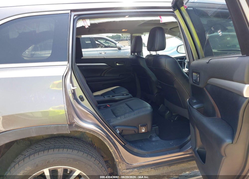 2019 TOYOTA HIGHLANDER VIN: 5TDKZRFH6KS568463