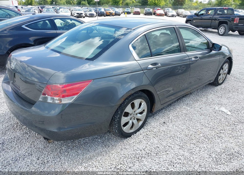 2008 HONDA ACCORD VIN: 1HGCP26758A157412