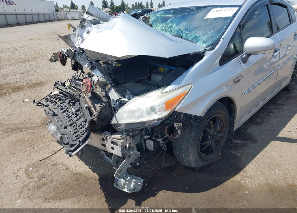 2013 TOYOTA PRIUS VIN: JTDKN3DU4D5622070