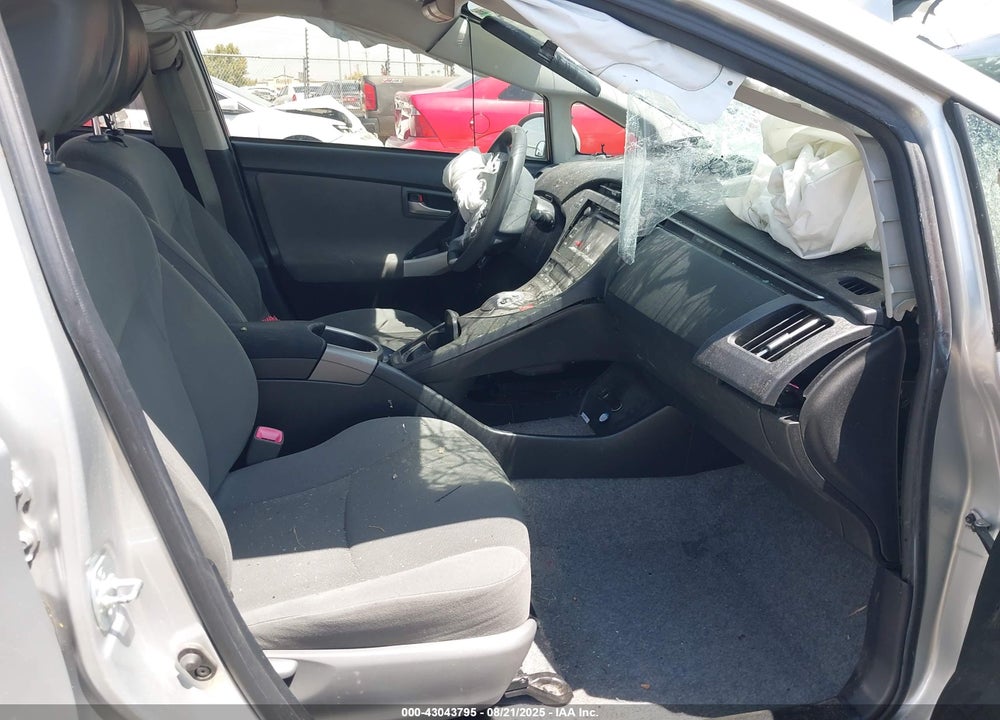 2013 TOYOTA PRIUS VIN: JTDKN3DU4D5622070