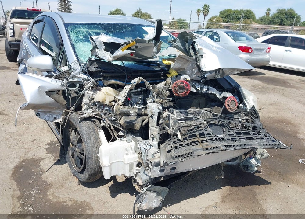 2013 TOYOTA PRIUS VIN: JTDKN3DU4D5622070