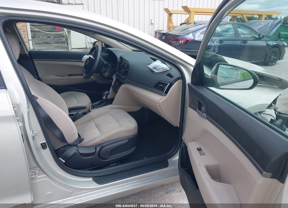 2017 HYUNDAI ELANTRA SE VIN: 5NPD74LF9HH127414