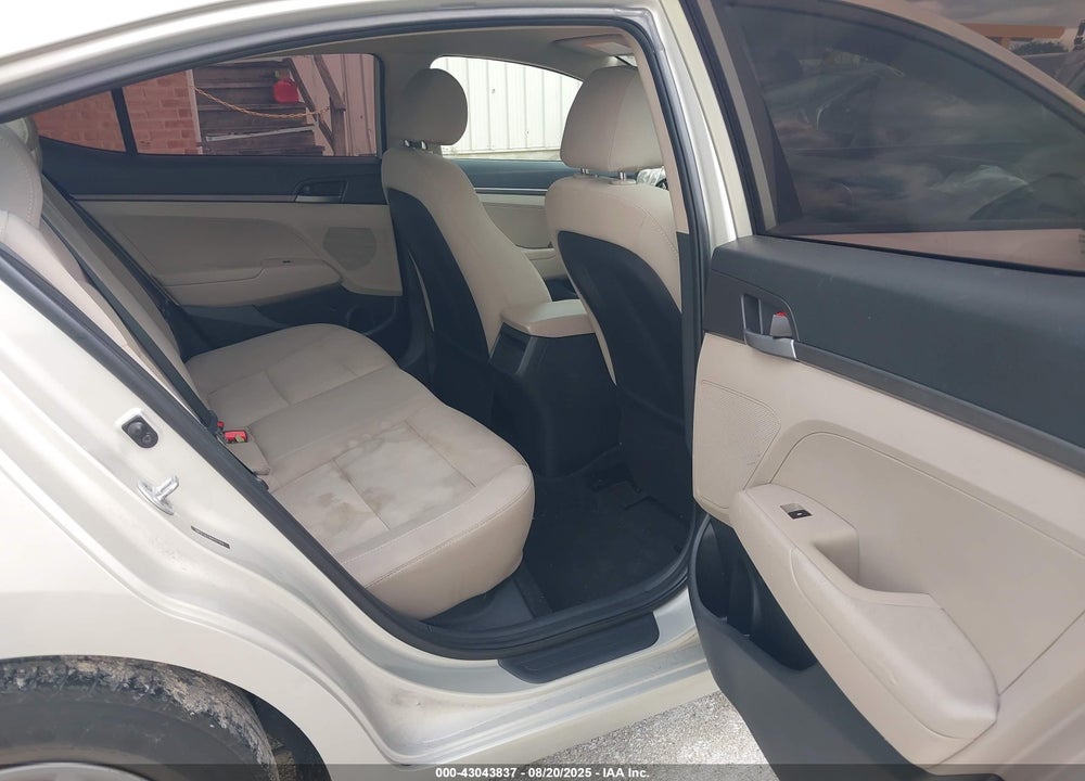 2017 HYUNDAI ELANTRA SE VIN: 5NPD74LF9HH127414