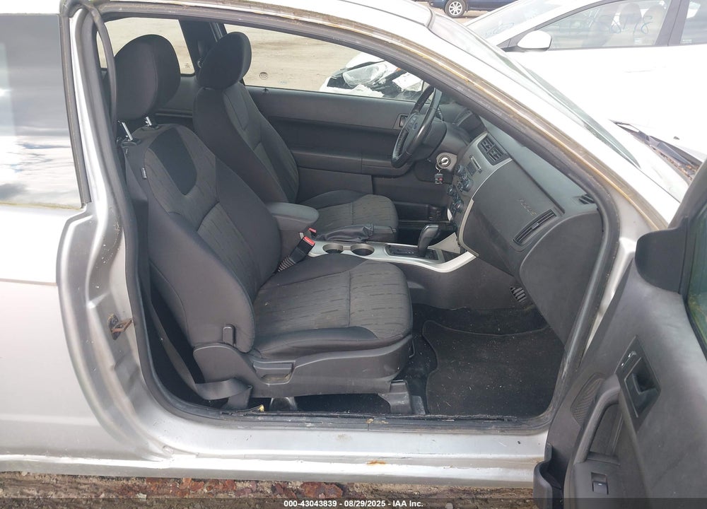2009 FORD FOCUS VIN: 1FAHP32N79W263529