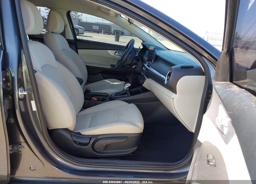 2023 KIA FORTE VIN: 3KPF24AD8PE679689