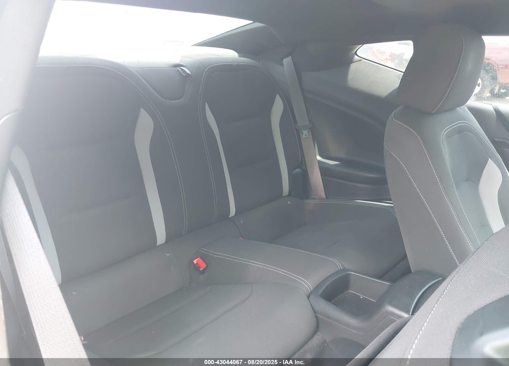 2017 CHEVROLET CAMARO VIN: 1G1FB1RX4H0151180