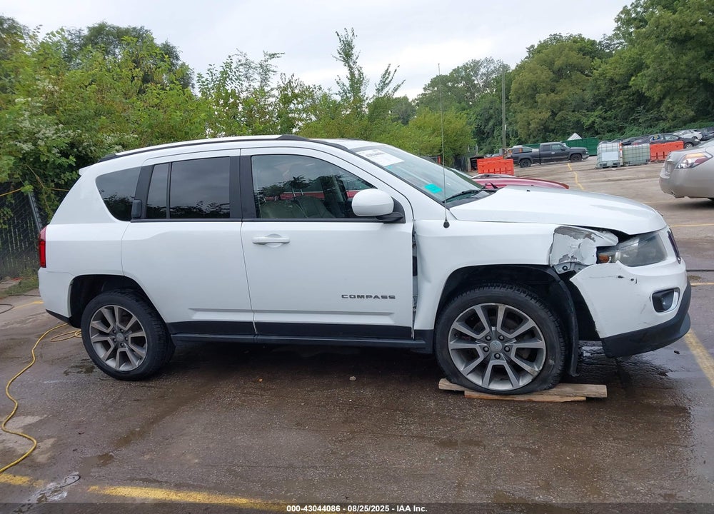 2014 JEEP COMPASS VIN: 1C4NJCCB2ED749481