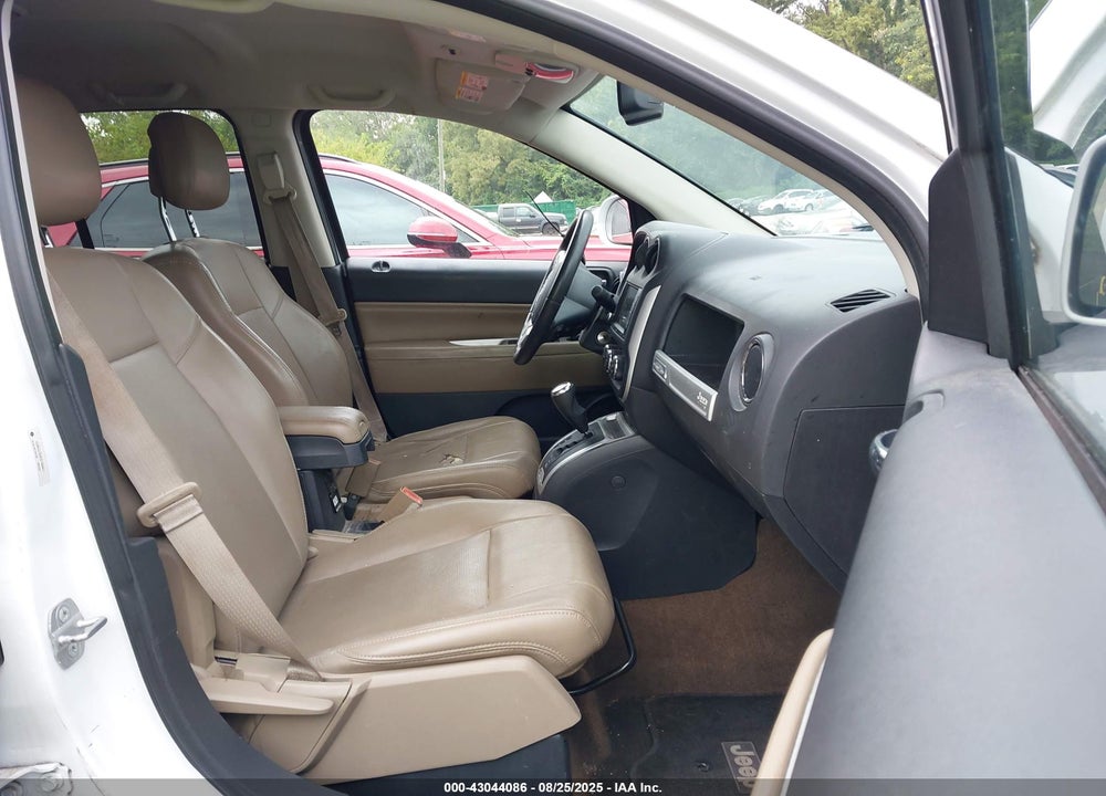2014 JEEP COMPASS VIN: 1C4NJCCB2ED749481