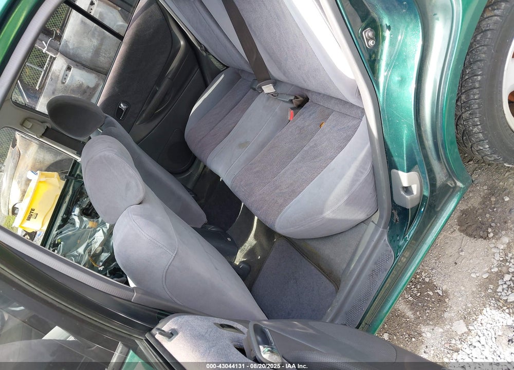 2000 MAZDA PROTEGE ES VIN: JM1BJ221XY0286460