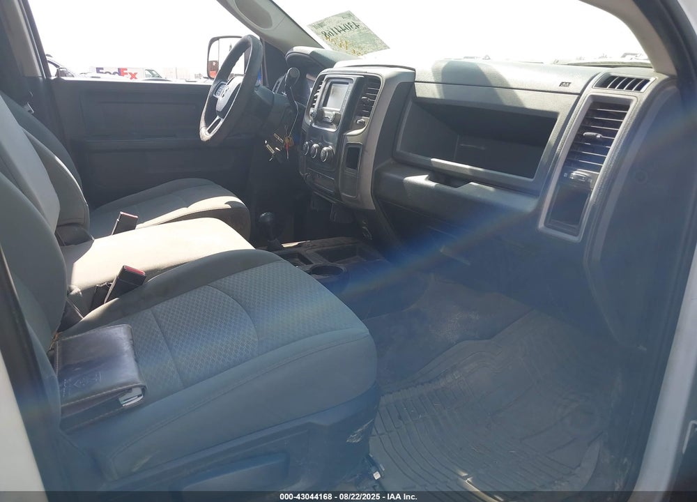 2016 RAM 2500 VIN: 3C6TR5CT5GG282090