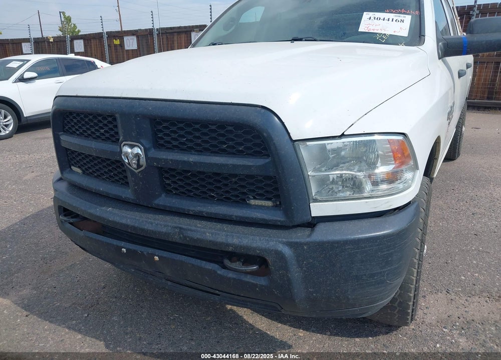 2016 RAM 2500 VIN: 3C6TR5CT5GG282090
