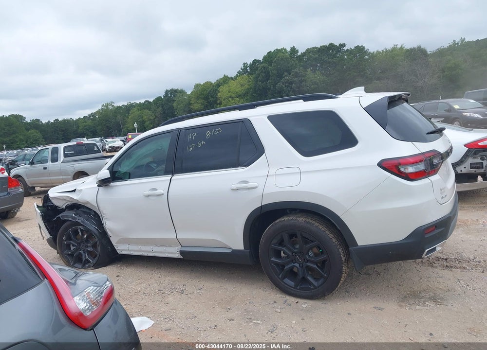 2025 HONDA PILOT TOURING VIN: 5FNYG1H75SB118281