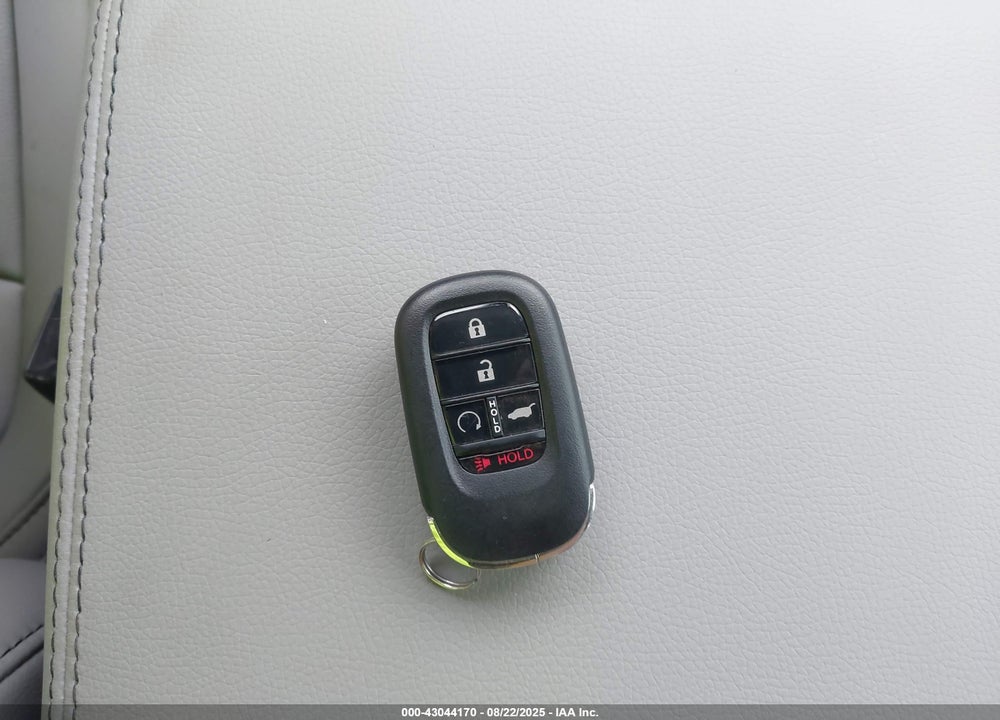 2025 HONDA PILOT TOURING VIN: 5FNYG1H75SB118281