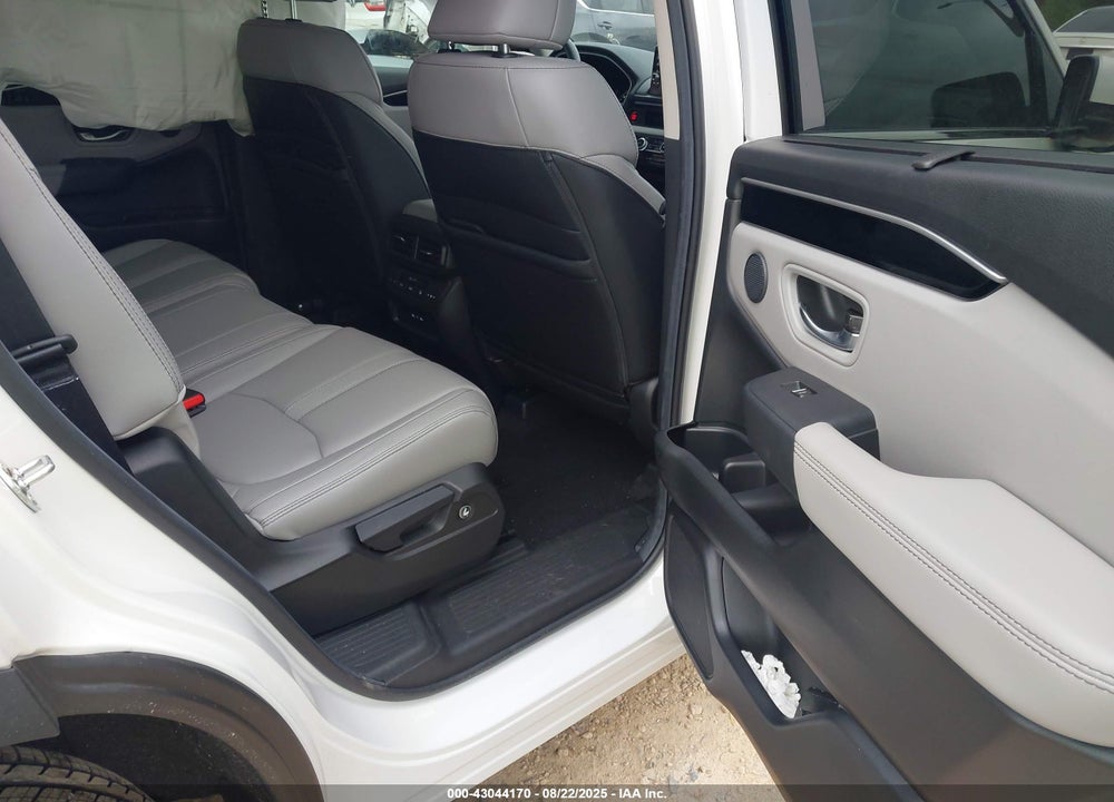 2025 HONDA PILOT TOURING VIN: 5FNYG1H75SB118281