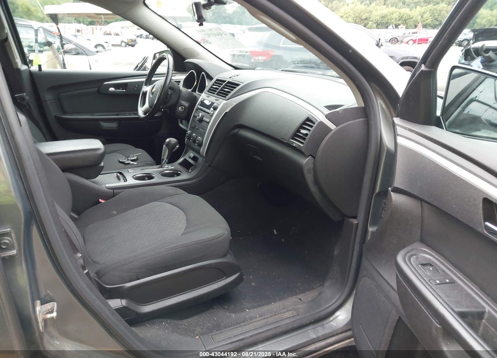 2011 CHEVROLET TRAVERSE VIN: 1GNKVGED8BJ268765