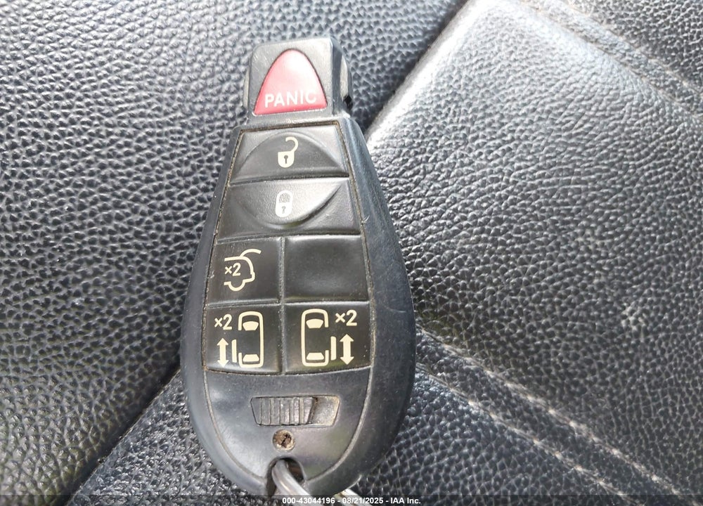2014 CHRYSLER TOWN & COUNTRY TOURING VIN: 2C4RC1BG0ER367721