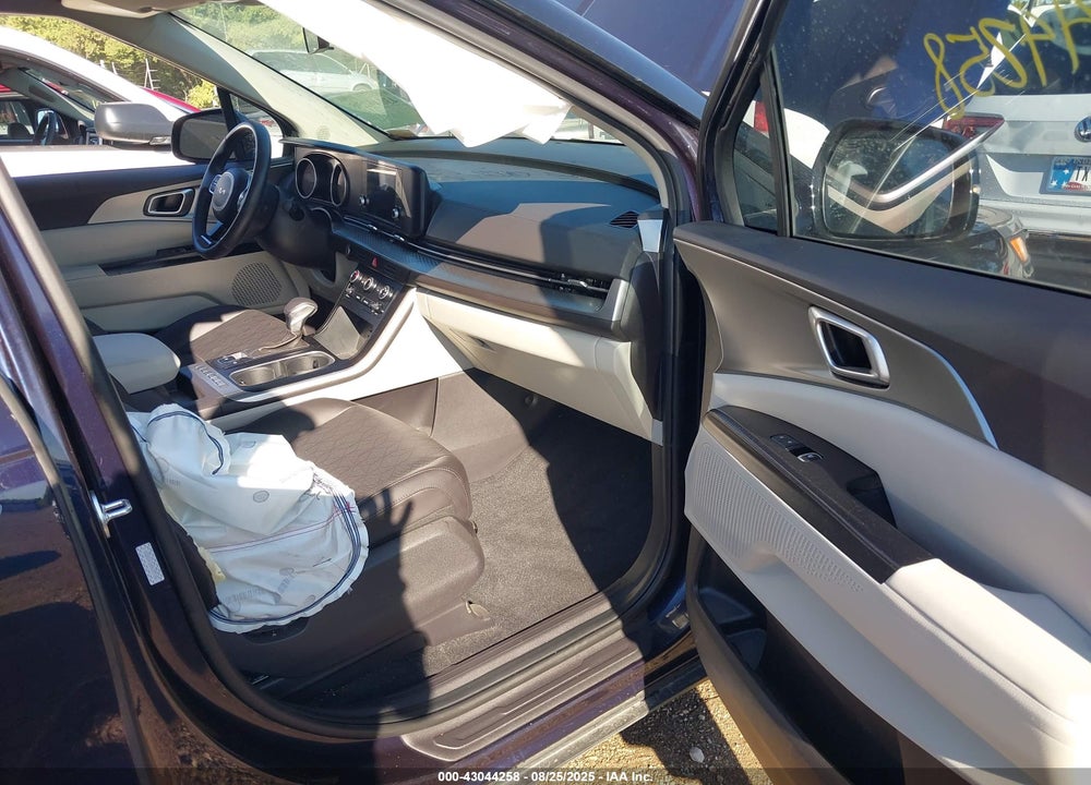 2024 KIA CARNIVAL MPV LX SEAT PACKAGE VIN: KNDNB4H36R6399142