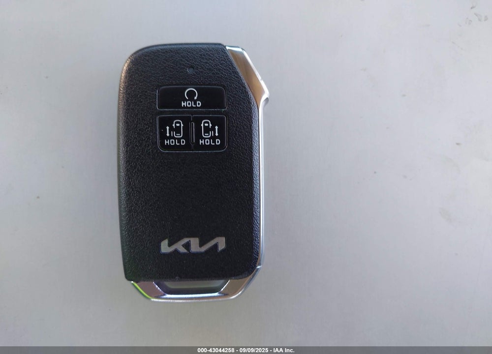 2024 KIA CARNIVAL MPV LX SEAT PACKAGE VIN: KNDNB4H36R6399142