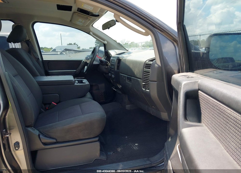 2010 NISSAN TITAN VIN: 1N6BA0EK8AN302234