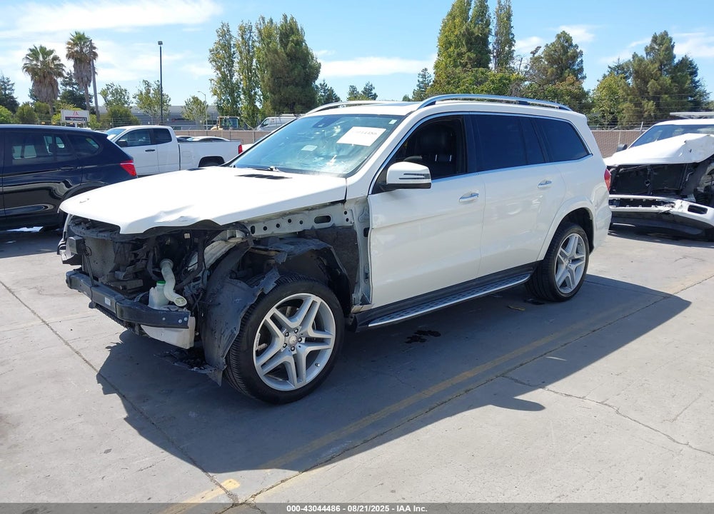 2015 MERCEDES-BENZ GL 550 4MATIC VIN: 4JGDF7DE0FA594828