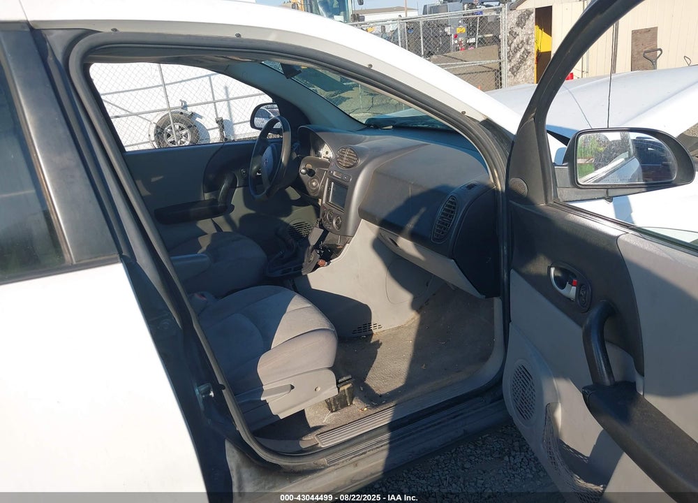 2004 SATURN VUE 4 CYL VIN: 5GZCZ23D54S879985