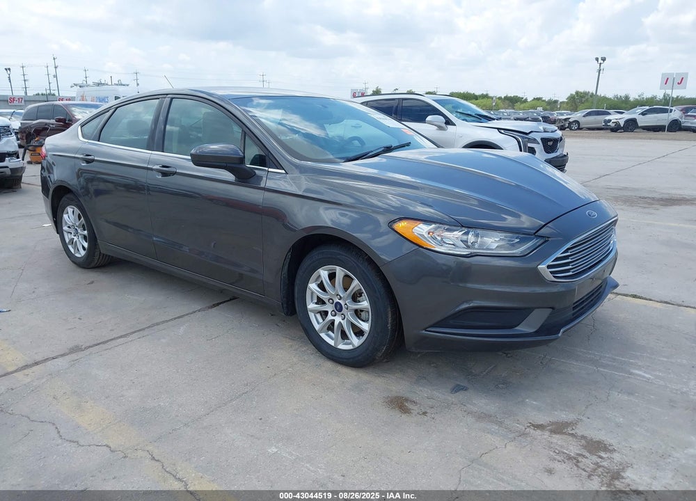 2017 FORD FUSION S VIN: 3FA6P0G74HR377425