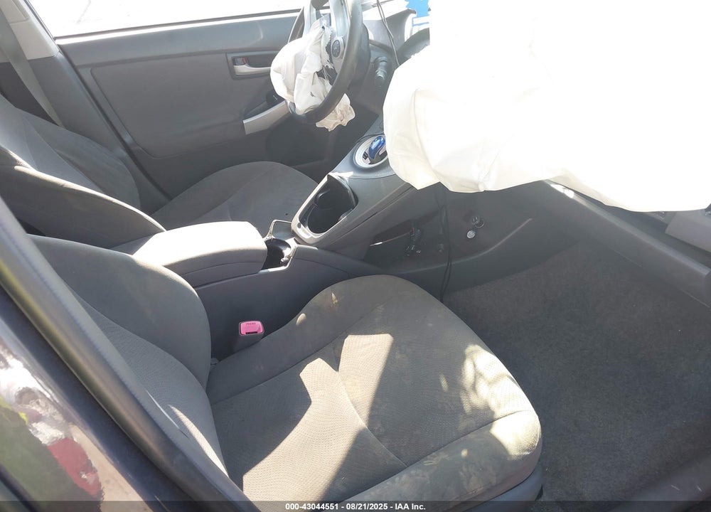 2011 TOYOTA PRIUS VIN: JTDKN3DU7B0284092