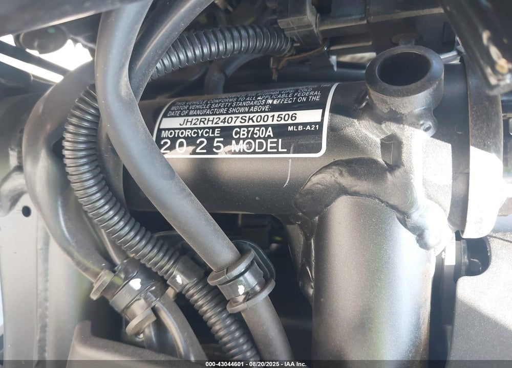 2025 HONDA CB750 A VIN: JH2RH2407SK001506