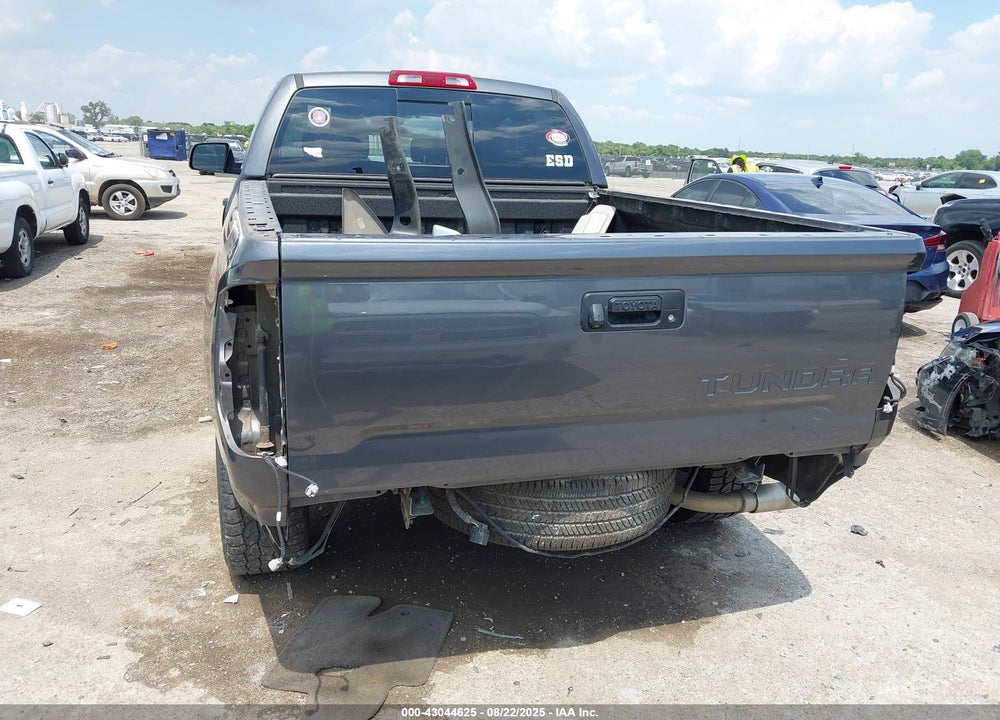 2018 TOYOTA TUNDRA VIN: 5TFRM5F15JX133127
