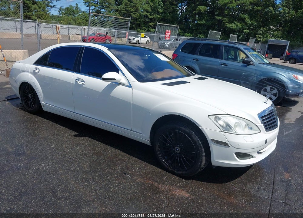 2007 MERCEDES-BENZ S 550 VIN: WDDNG71X47A081181