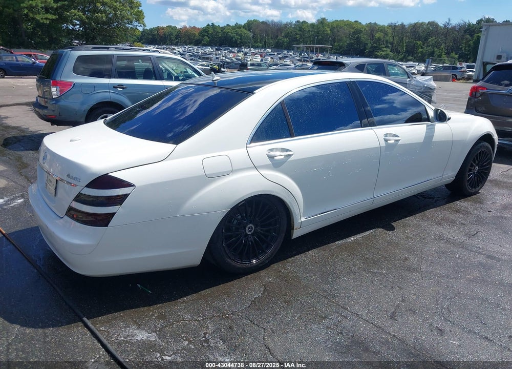 2007 MERCEDES-BENZ S 550 VIN: WDDNG71X47A081181