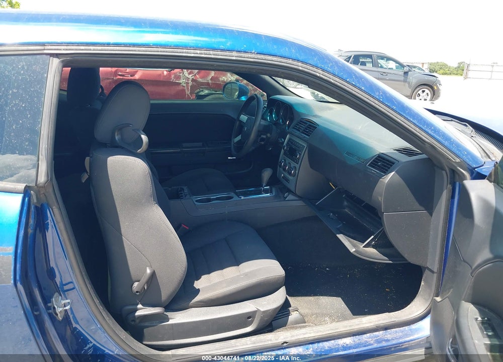 2010 DODGE CHALLENGER VIN: 2B3CJ4DV4AH141076
