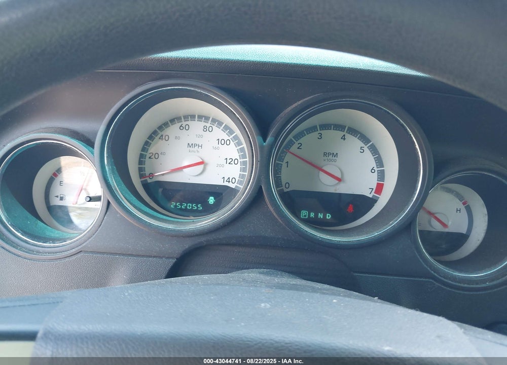 2010 DODGE CHALLENGER VIN: 2B3CJ4DV4AH141076
