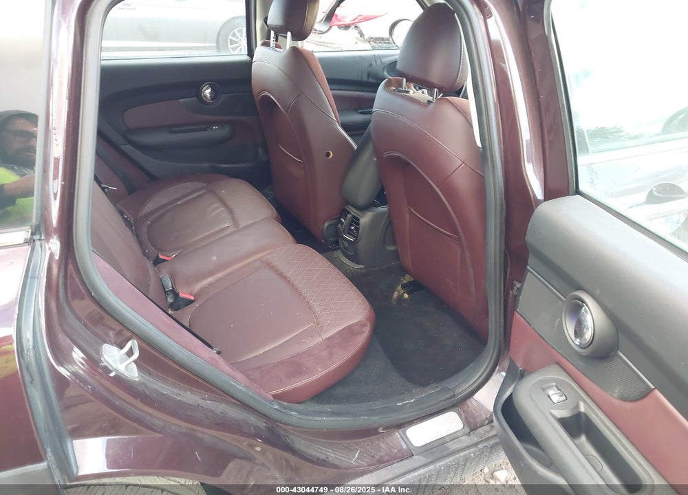 2017 MINI COOPER CLUBMAN VIN: WMWLN5C31H2B35408