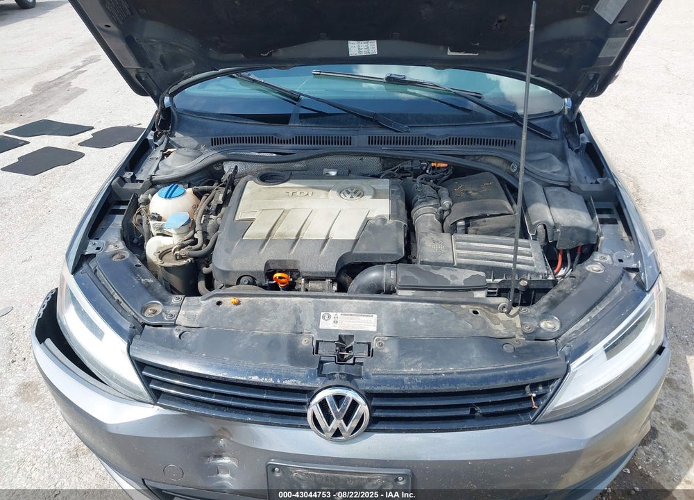 2011 VOLKSWAGEN JETTA 2.0L TDI VIN: 3VWLL7AJ7BM054672