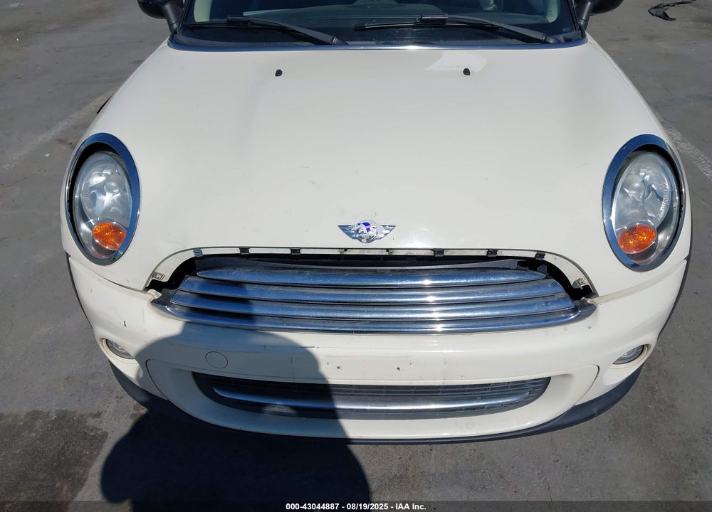 2013 MINI HARDTOP COOPER VIN: WMWSU3C56DT689386
