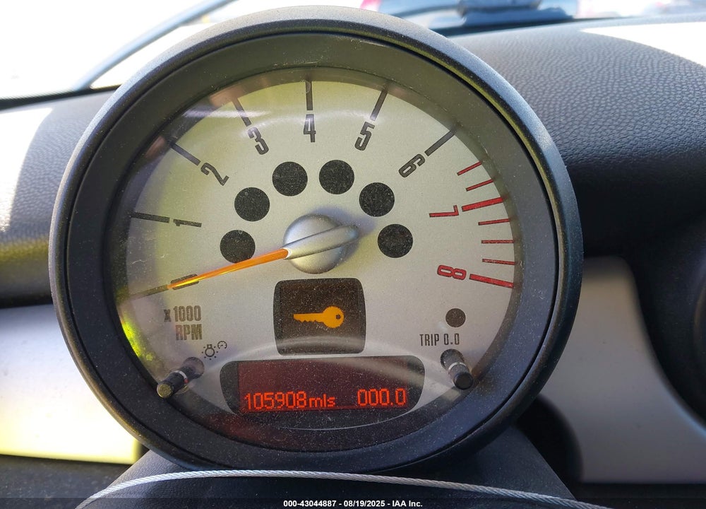 2013 MINI HARDTOP COOPER VIN: WMWSU3C56DT689386