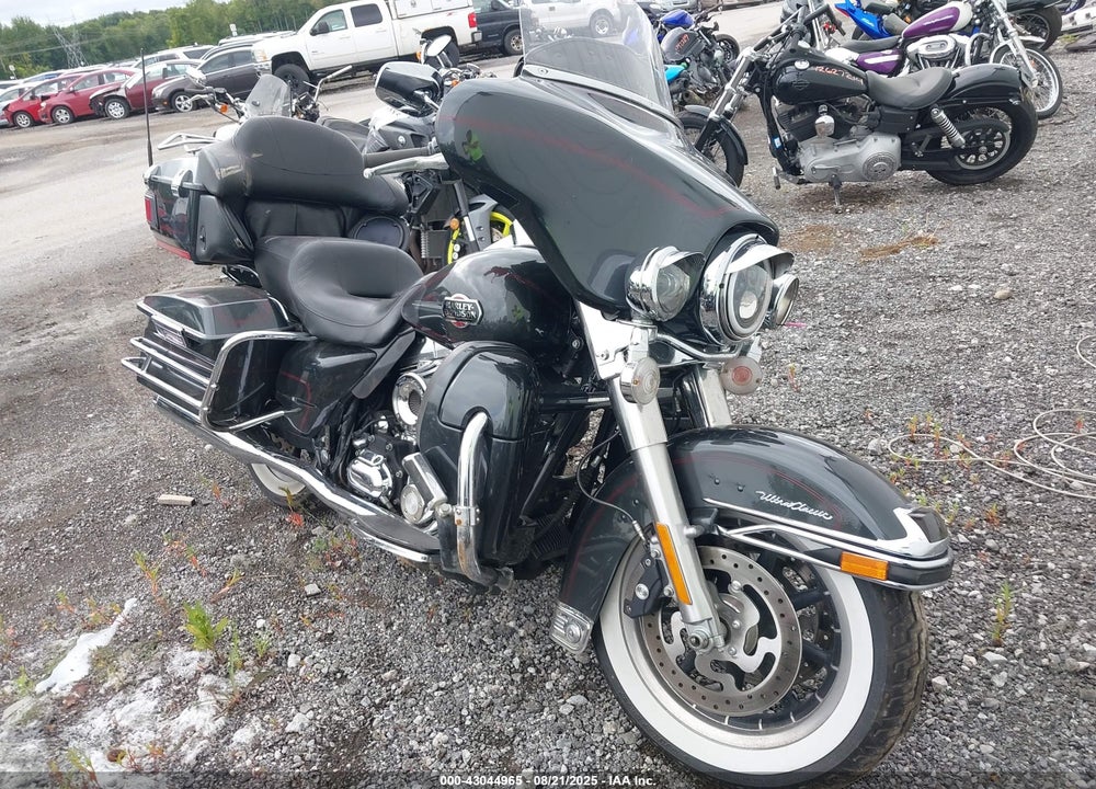 2008 HARLEY-DAVIDSON FLHTCUI VIN: 1HD1FC4188Y609890