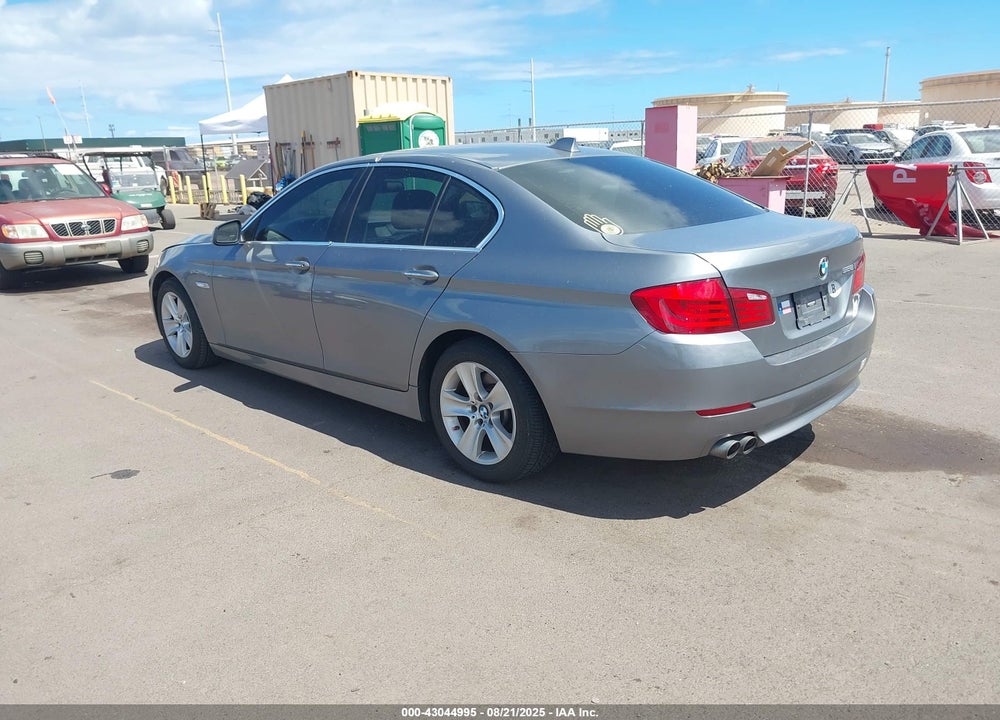 2011 BMW 5 SERIES VIN: WBAFR1C53BC749807