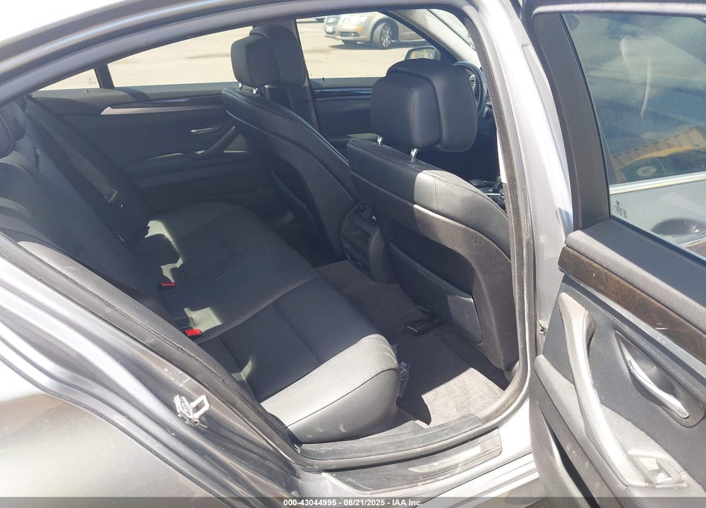 2011 BMW 5 SERIES VIN: WBAFR1C53BC749807