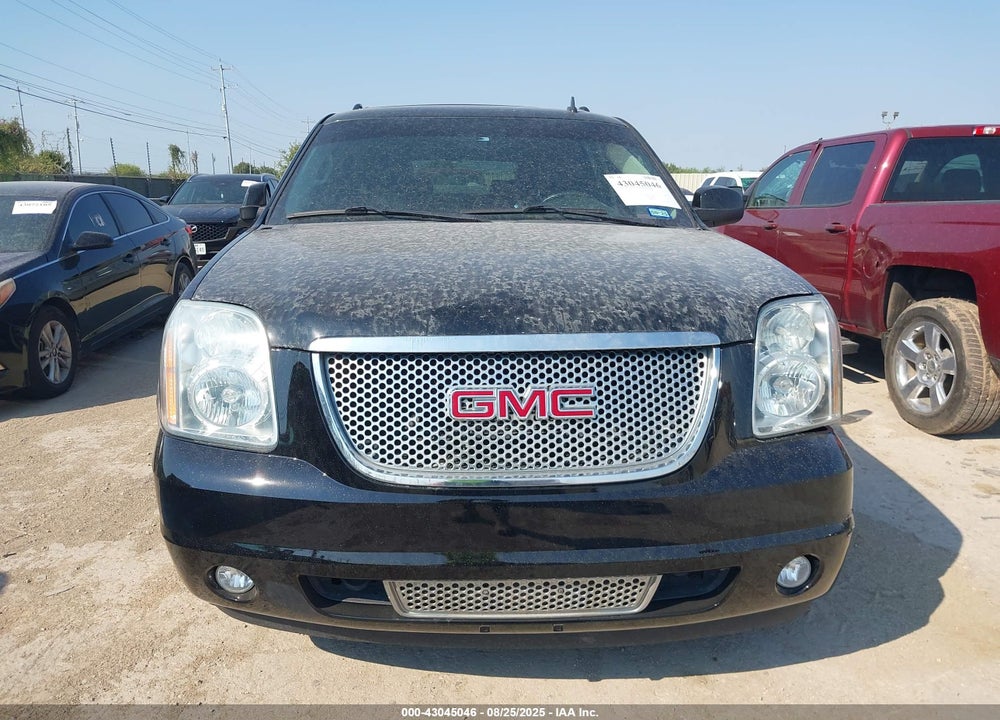 2014 GMC YUKON XL 1500 DENALI VIN: 1GKS1MEF0ER155942
